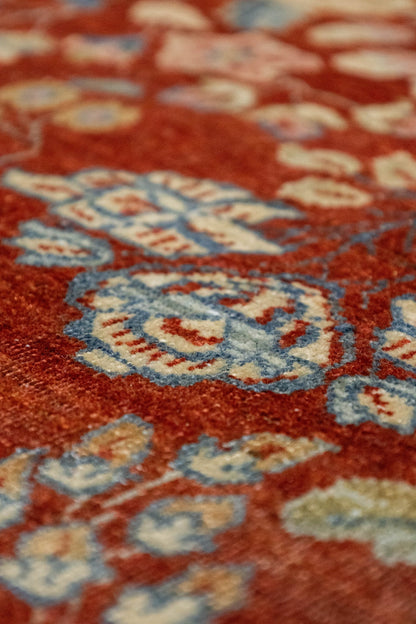 Antique Euro Sarouk Handwoven Traditional Rug, J86310