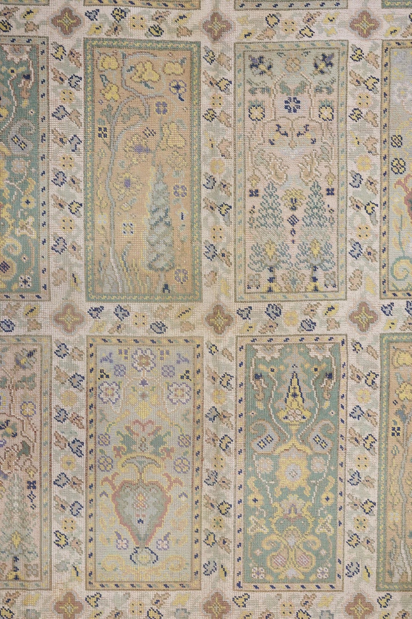 Vintage European Handwoven Traditional Rug, J68408