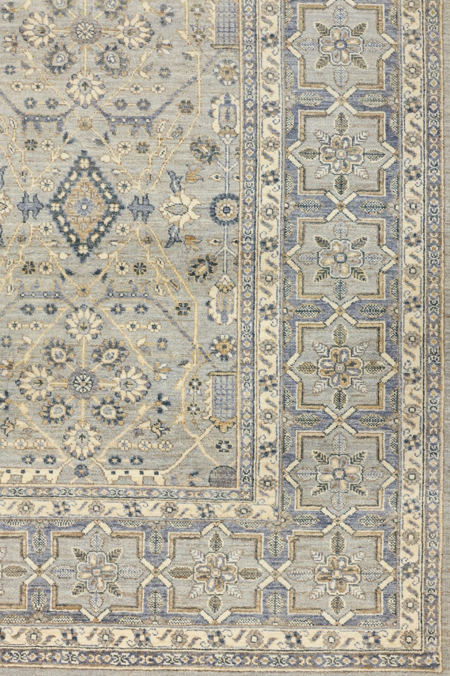 Farhan Handwoven Traditional Rug, J80661
