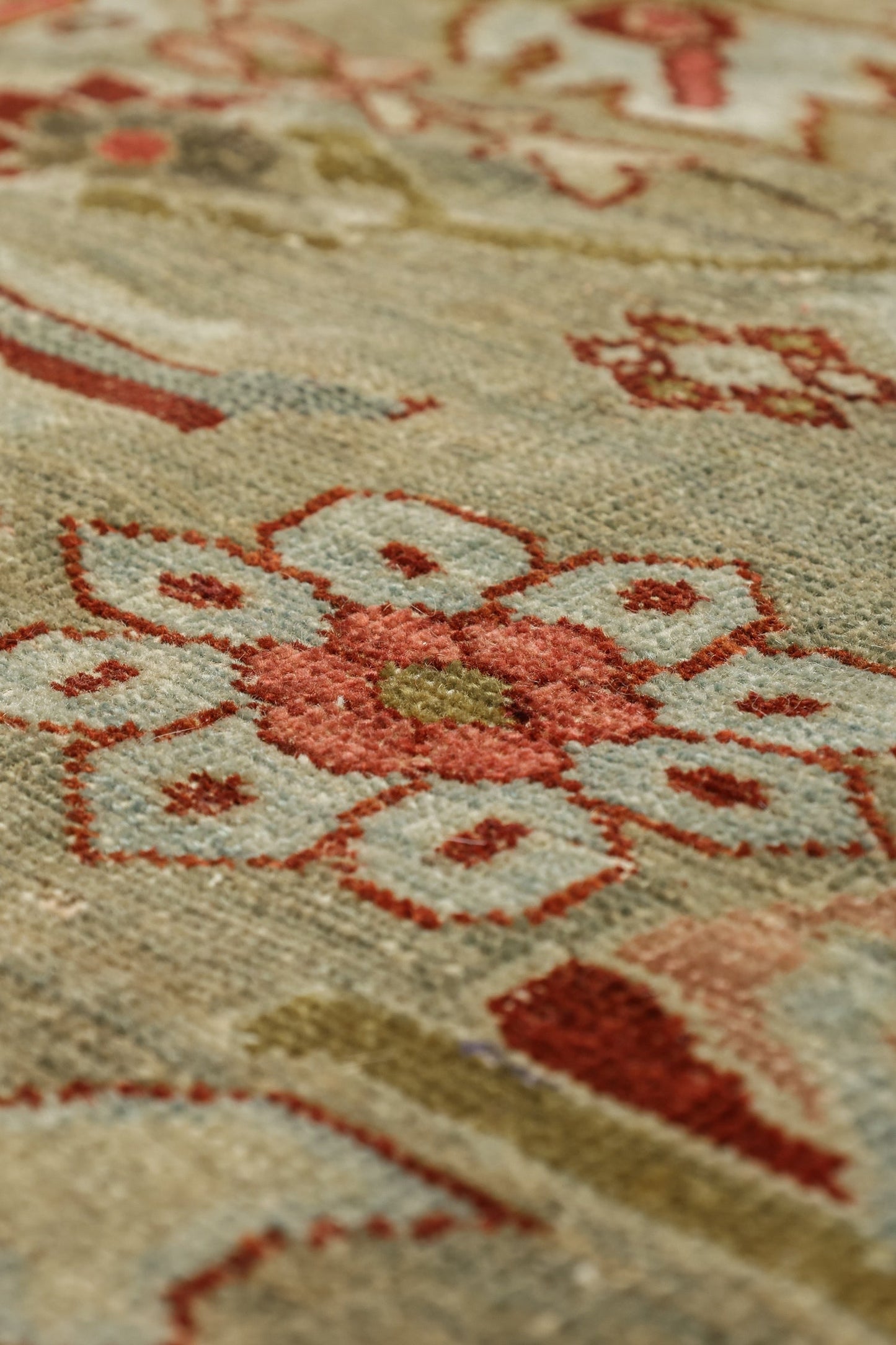 Vintage Feraghan Handwoven Traditional Rug, J81282