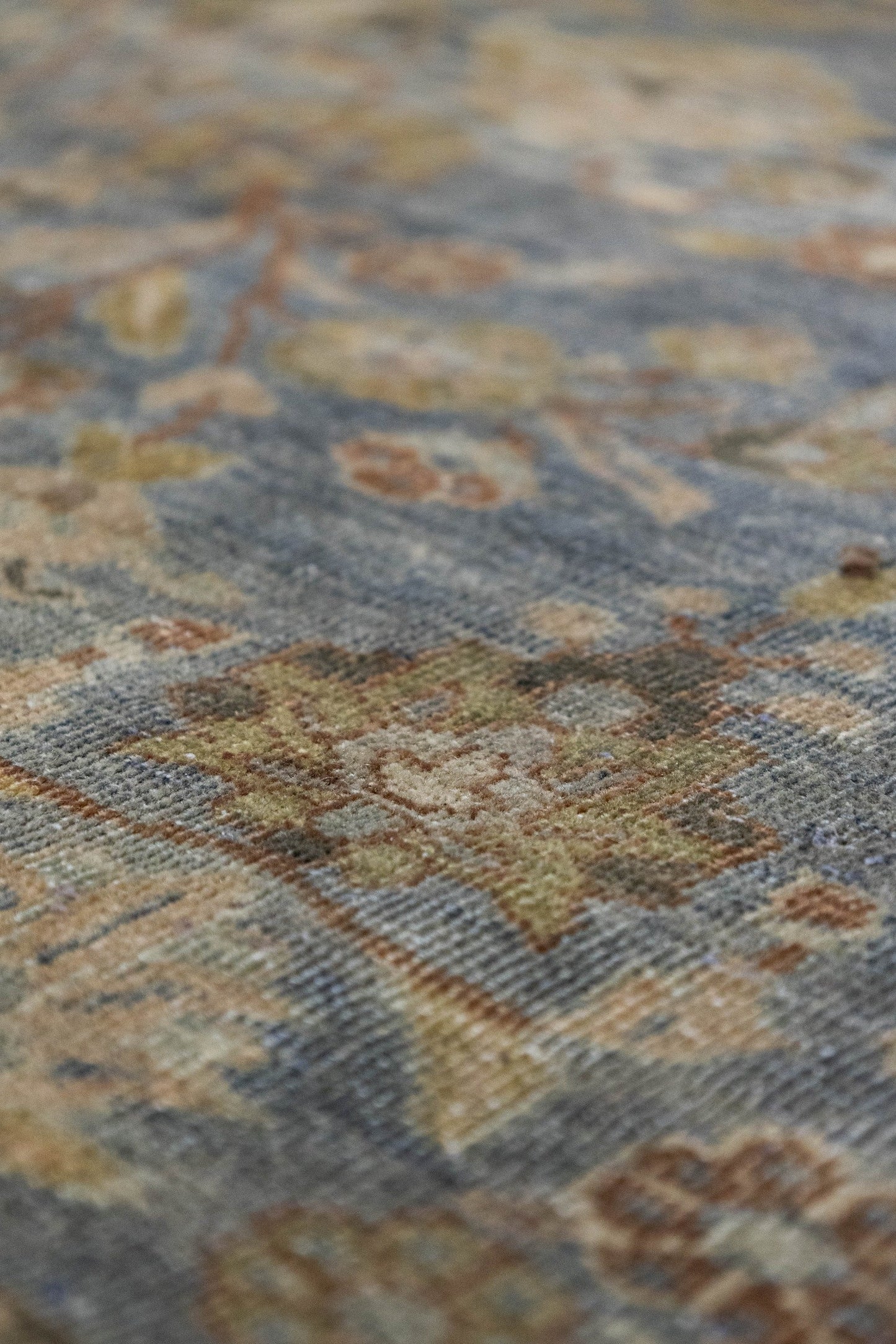 Vintage Ferahan Sarouk Handwoven Traditional Rug, J73988