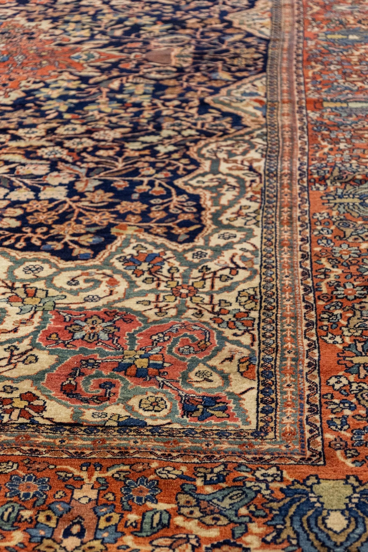 Antique Ferahan Sarouk Handwoven Traditional Rug, J86125