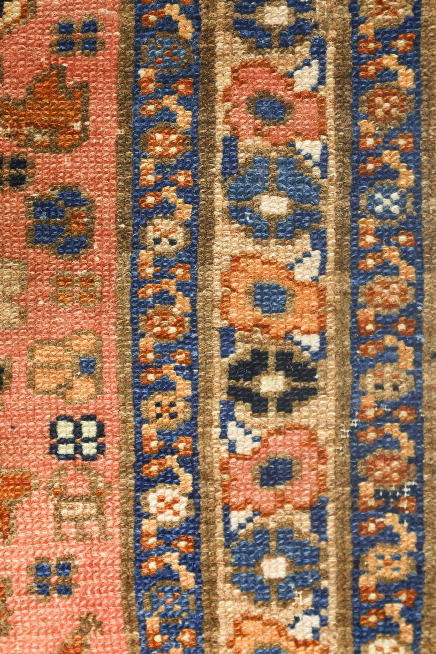 Vintage Hamadan Handwoven Traditional Rug, J73107