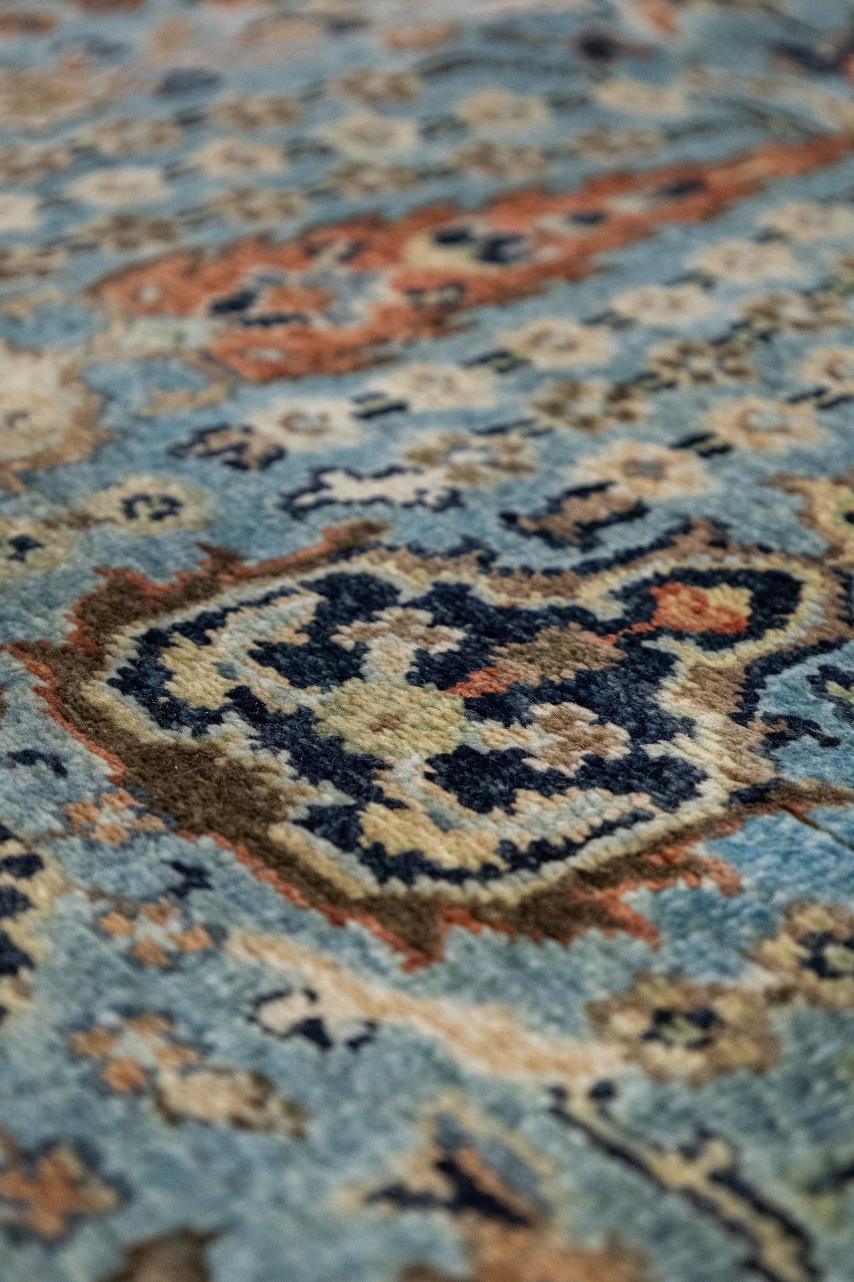 Isfahan Handwoven Traditional Rug, J88145