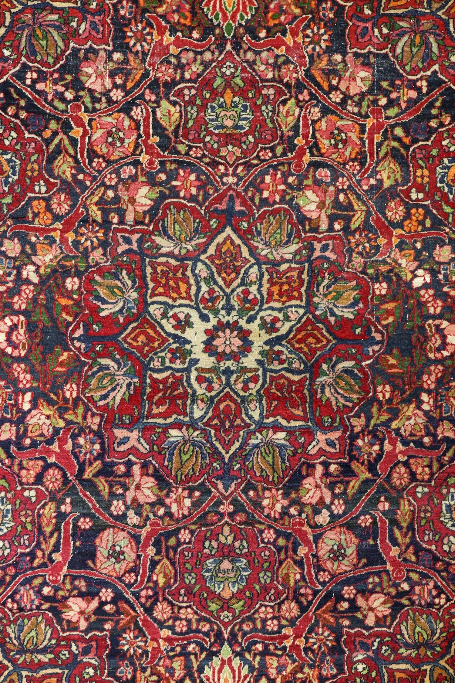Antique Isphahan Handwoven Traditional Rug, J71266