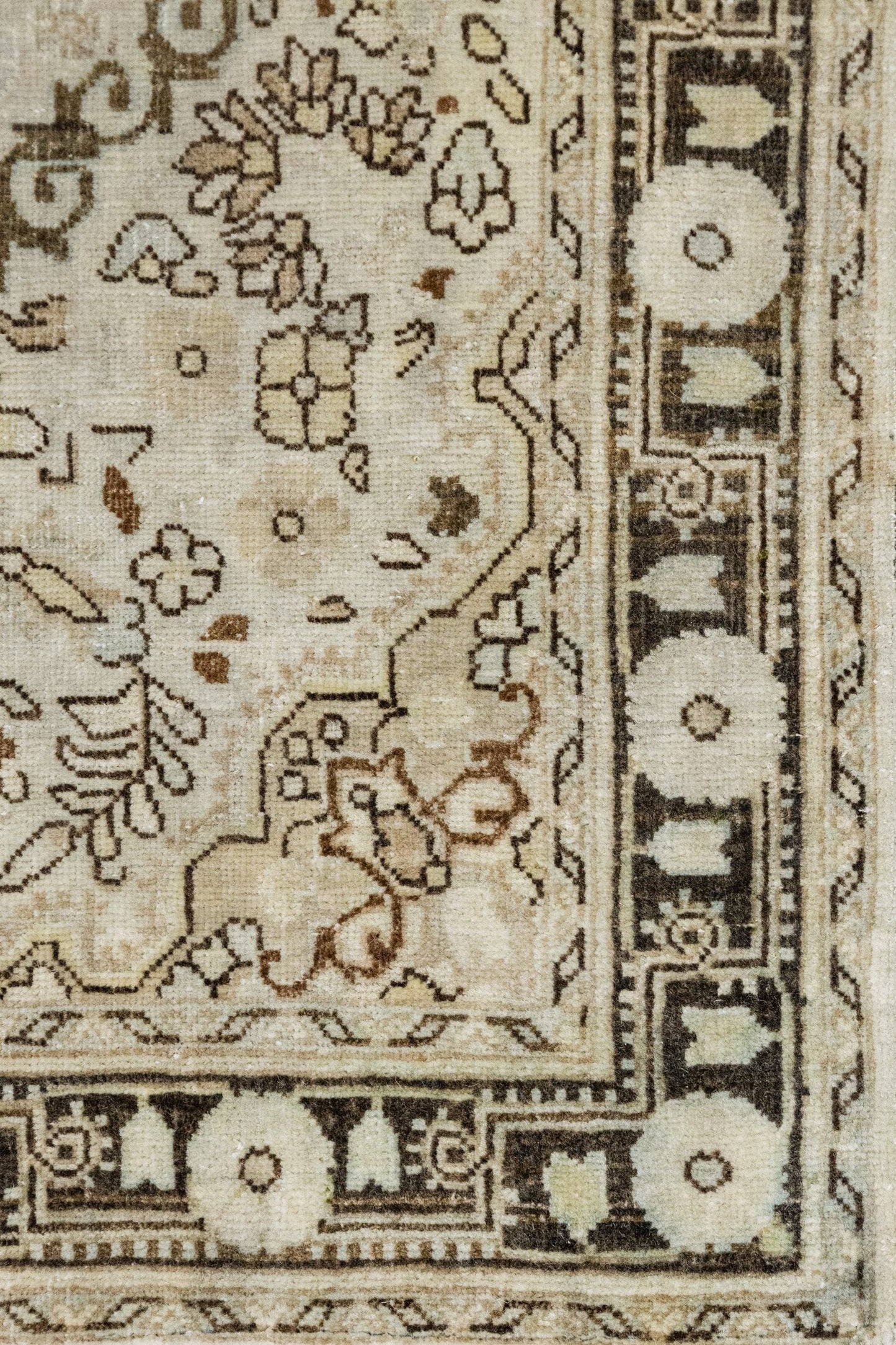 Vintage Jozan Sarouk Handwoven Traditional Rug, J86365