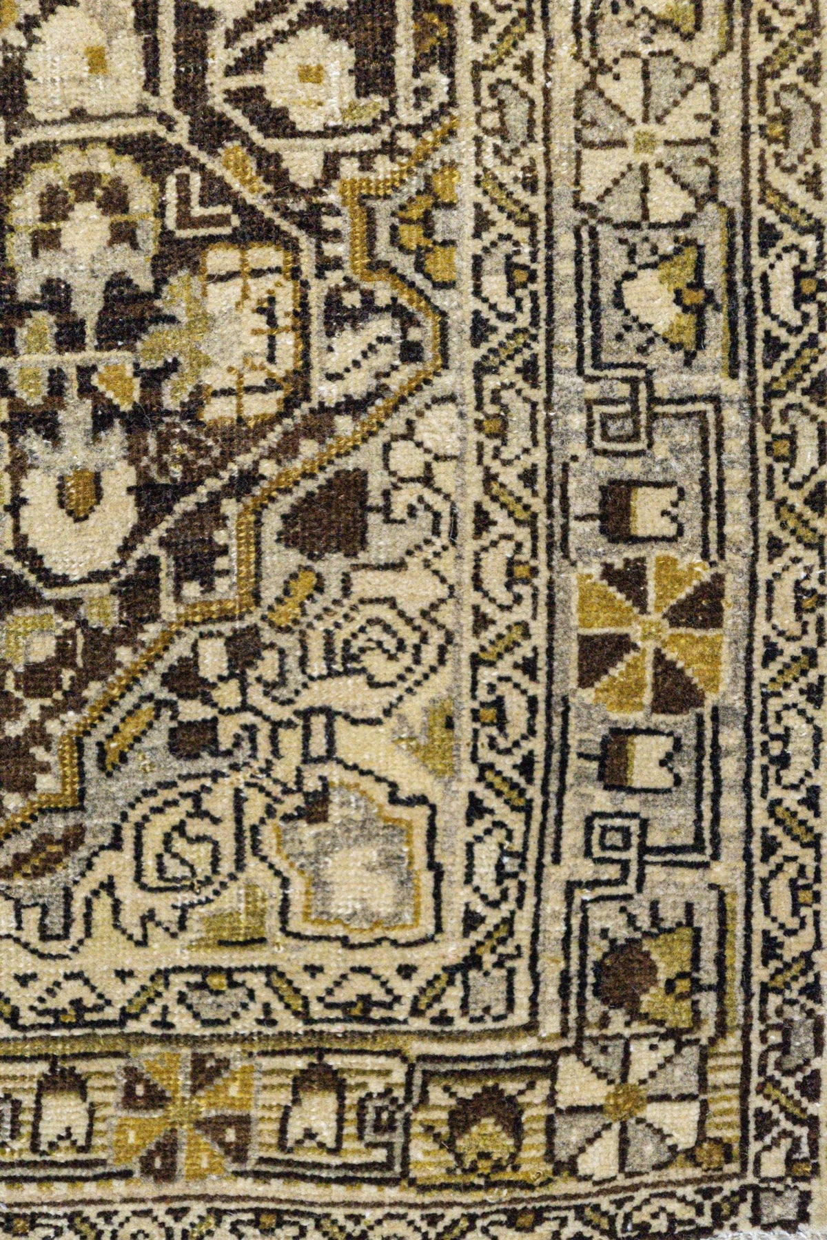 Antique Jozan Sarouk Handwoven Traditional Rug, J86426
