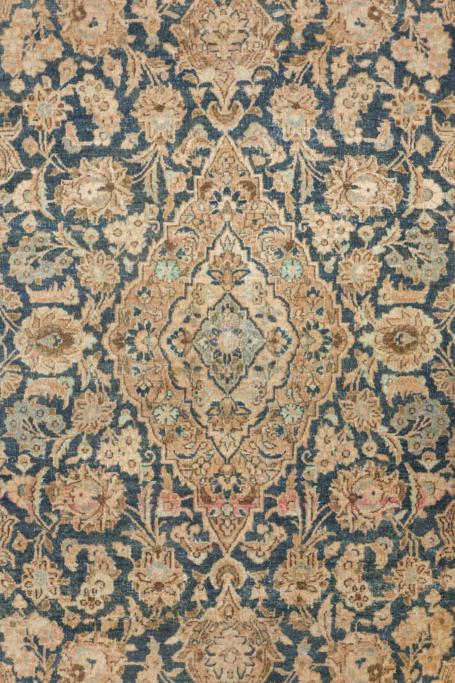 Vintage Kashan Handwoven Traditional Rug, J74034