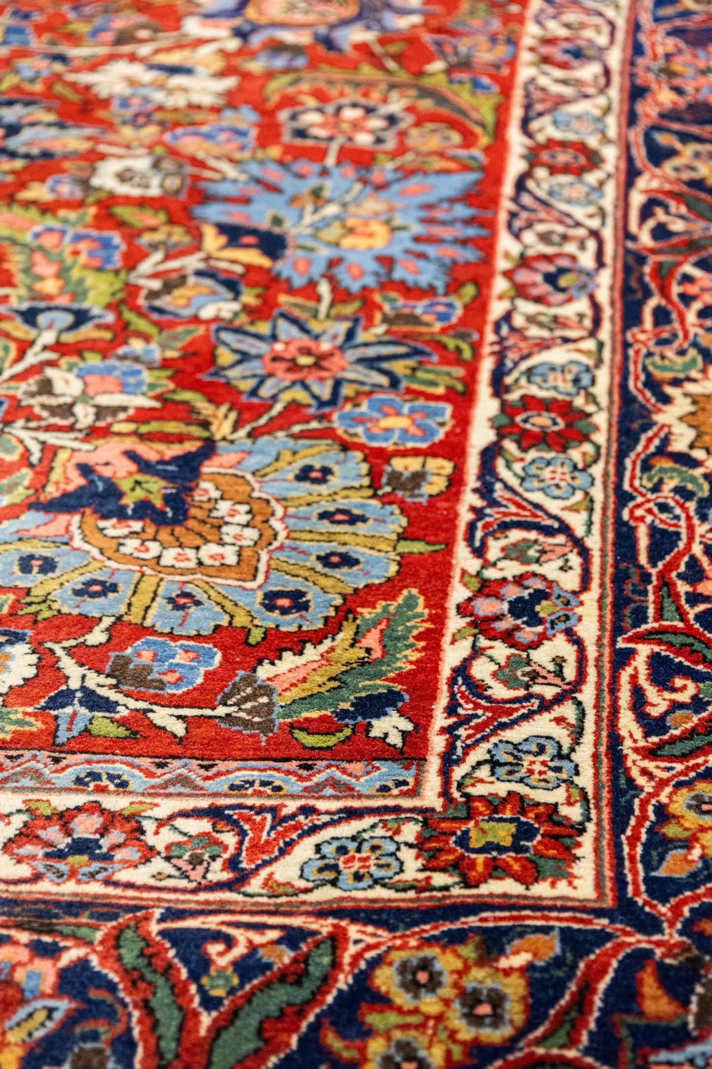 Antique Kashan Handwoven Traditional Rug, J88694
