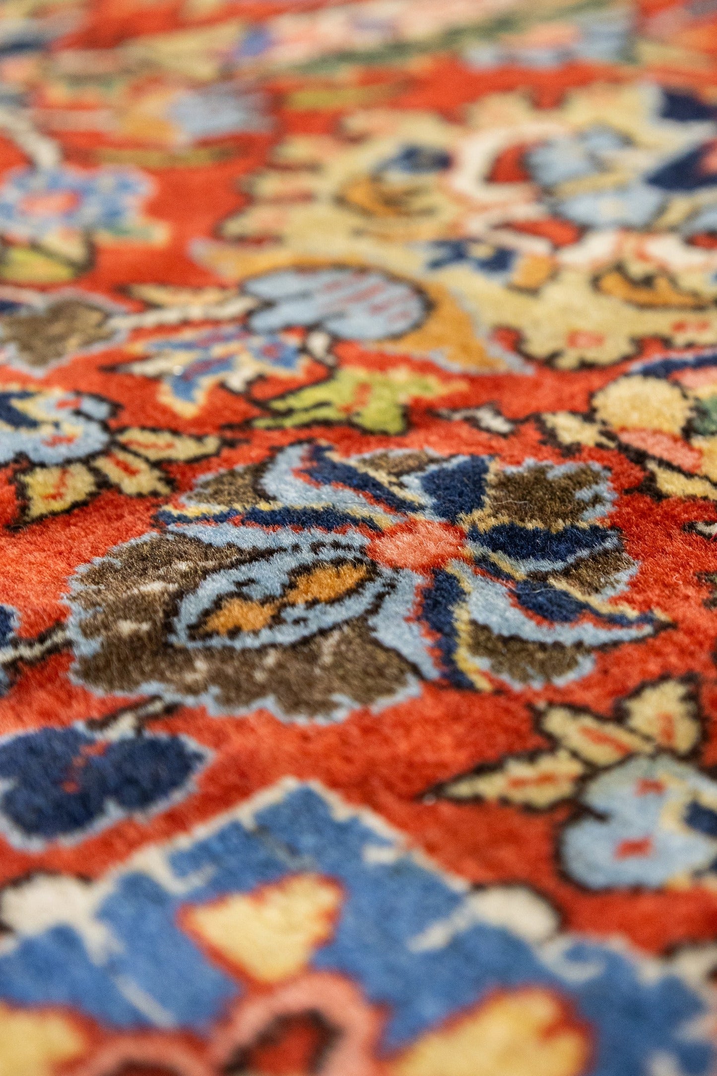 Antique Kashan Handwoven Traditional Rug, J88694