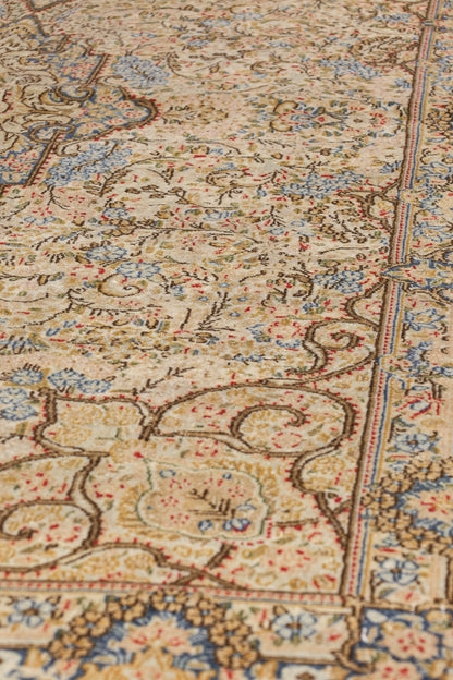 Antique Kerman Handwoven Traditional Rug, J79409