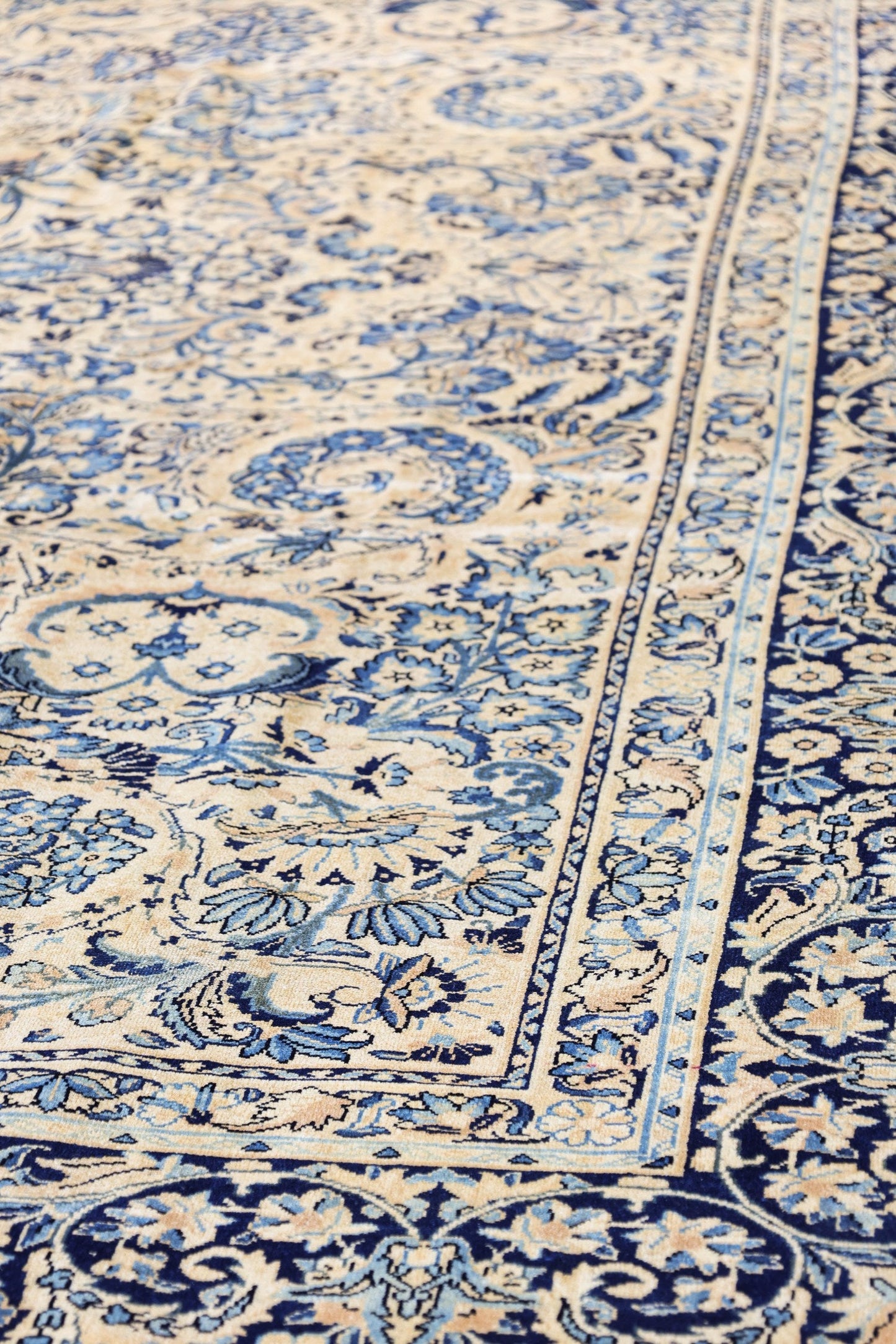 Antique Kerman Handwoven Traditional Rug, J79415