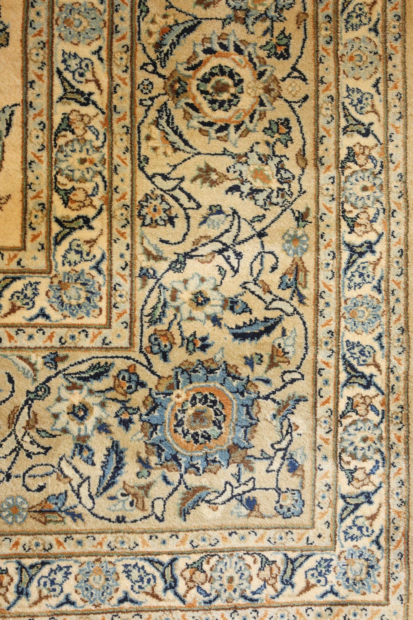 Antique Keshan Handwoven Traditional Rug, J71971