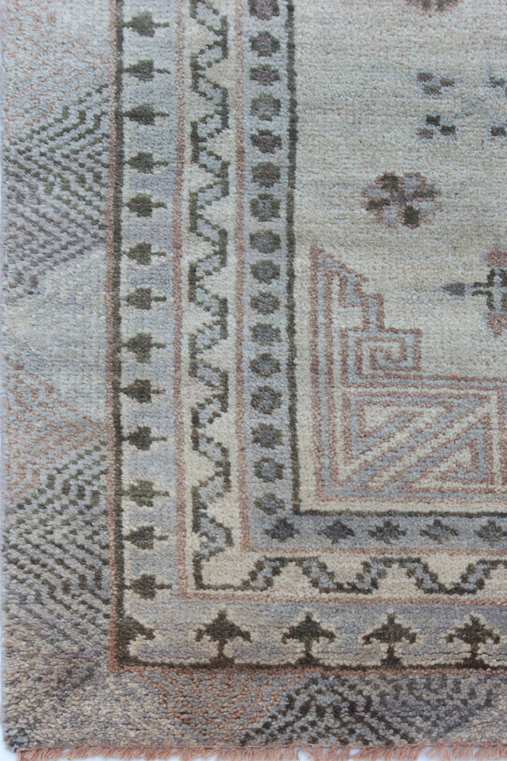 Khotan Handwoven Traditional Rug, J71493