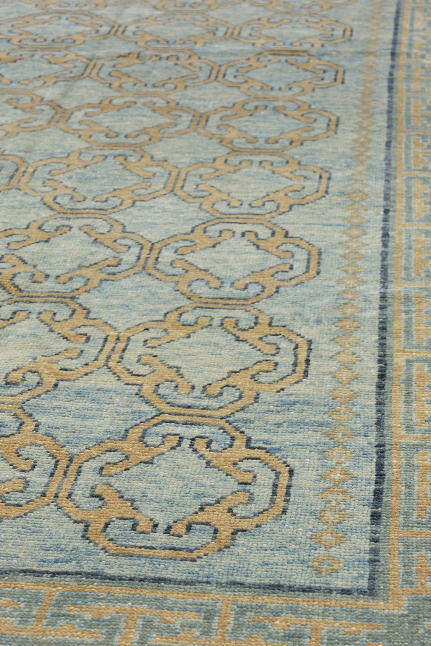 Khotan Handwoven Traditional Rug, J80491