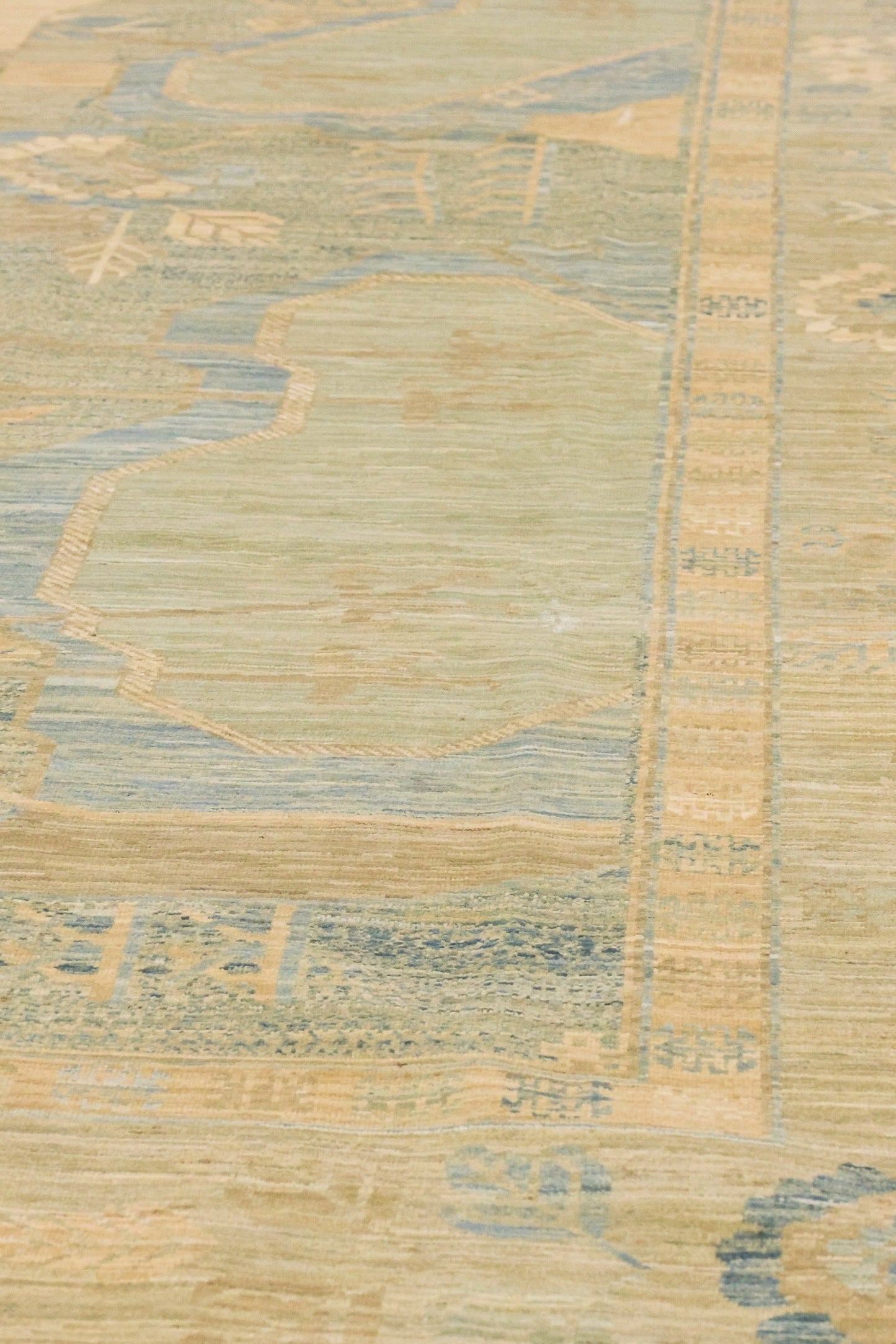 Khotan Handwoven Traditional Rug, J81400