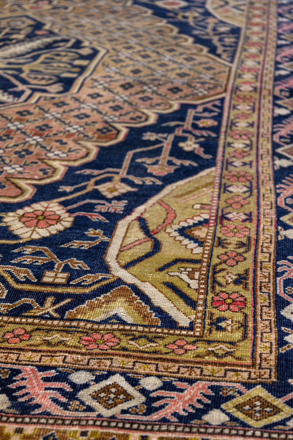 Antique Khotan Handwoven Traditional Rug, J86323