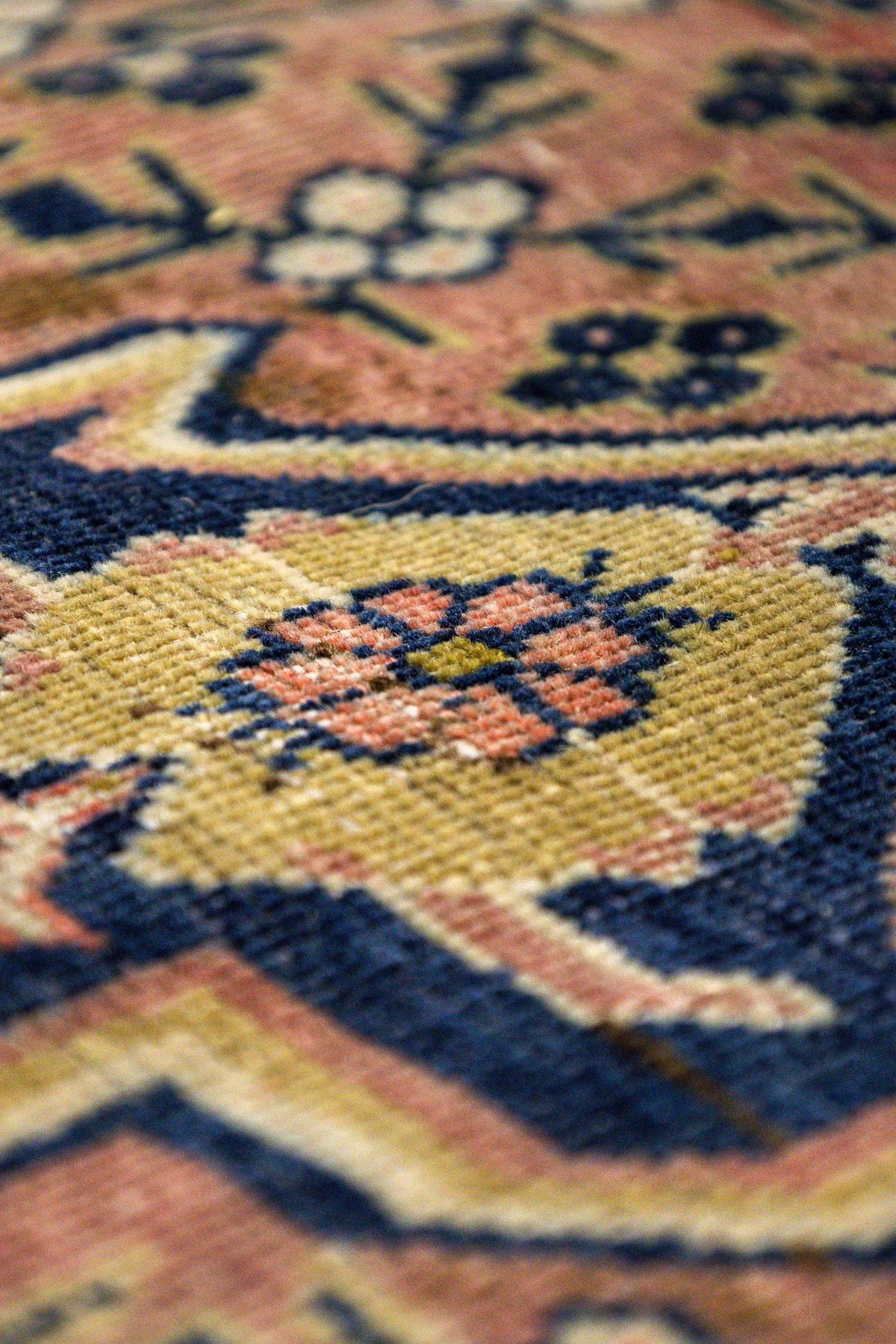 Antique Khotan Handwoven Traditional Rug, J86323