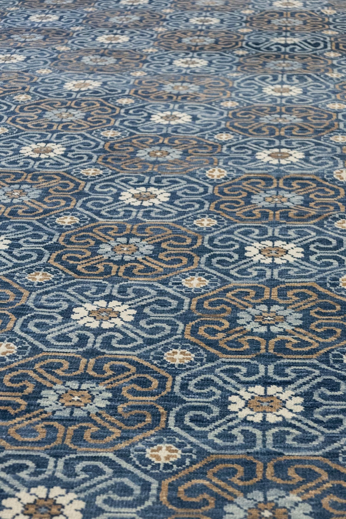 Khotan Handwoven Traditional Rug, J88124