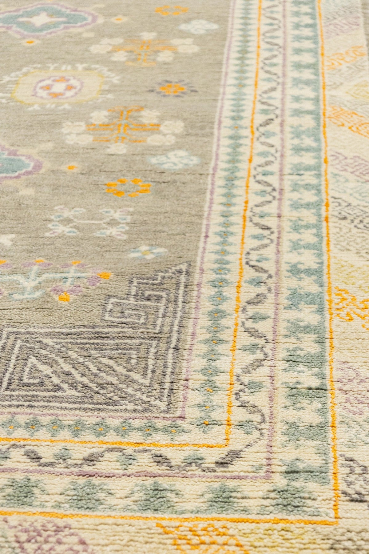 Khotan Handwoven Traditional Rug, J88136