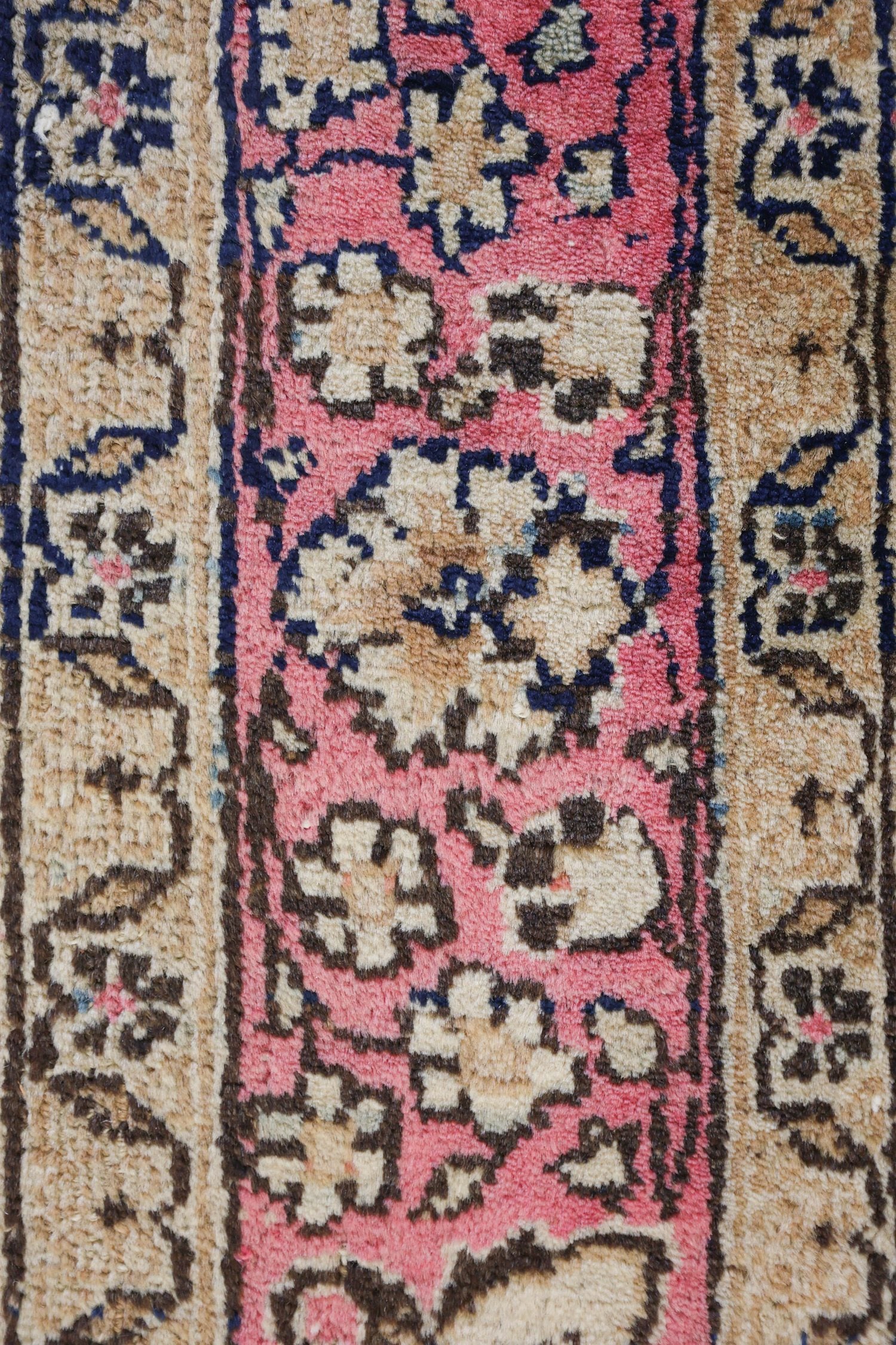 Antique Mashad Handwoven Traditional Rug, J71827