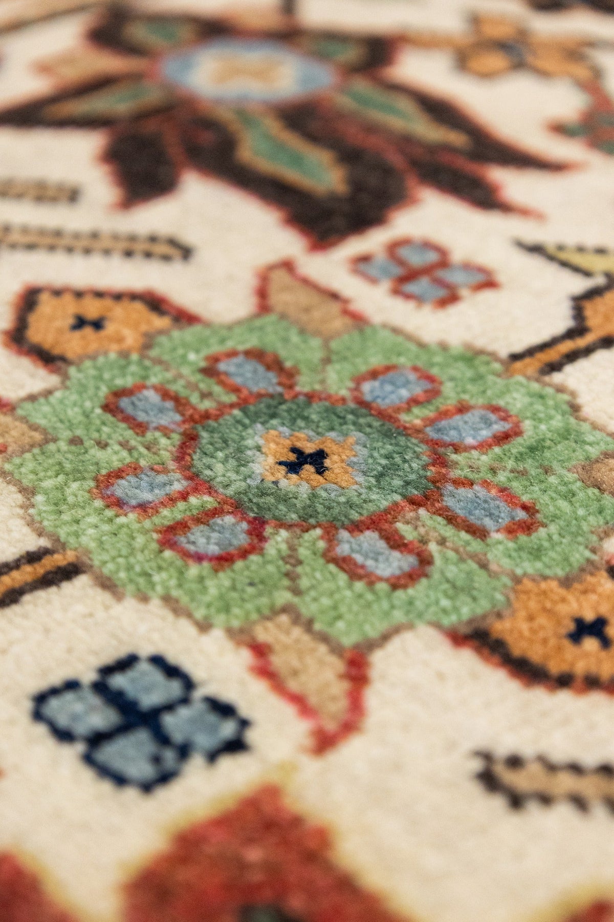 Mina Khani Handwoven Traditional Rug, J88152