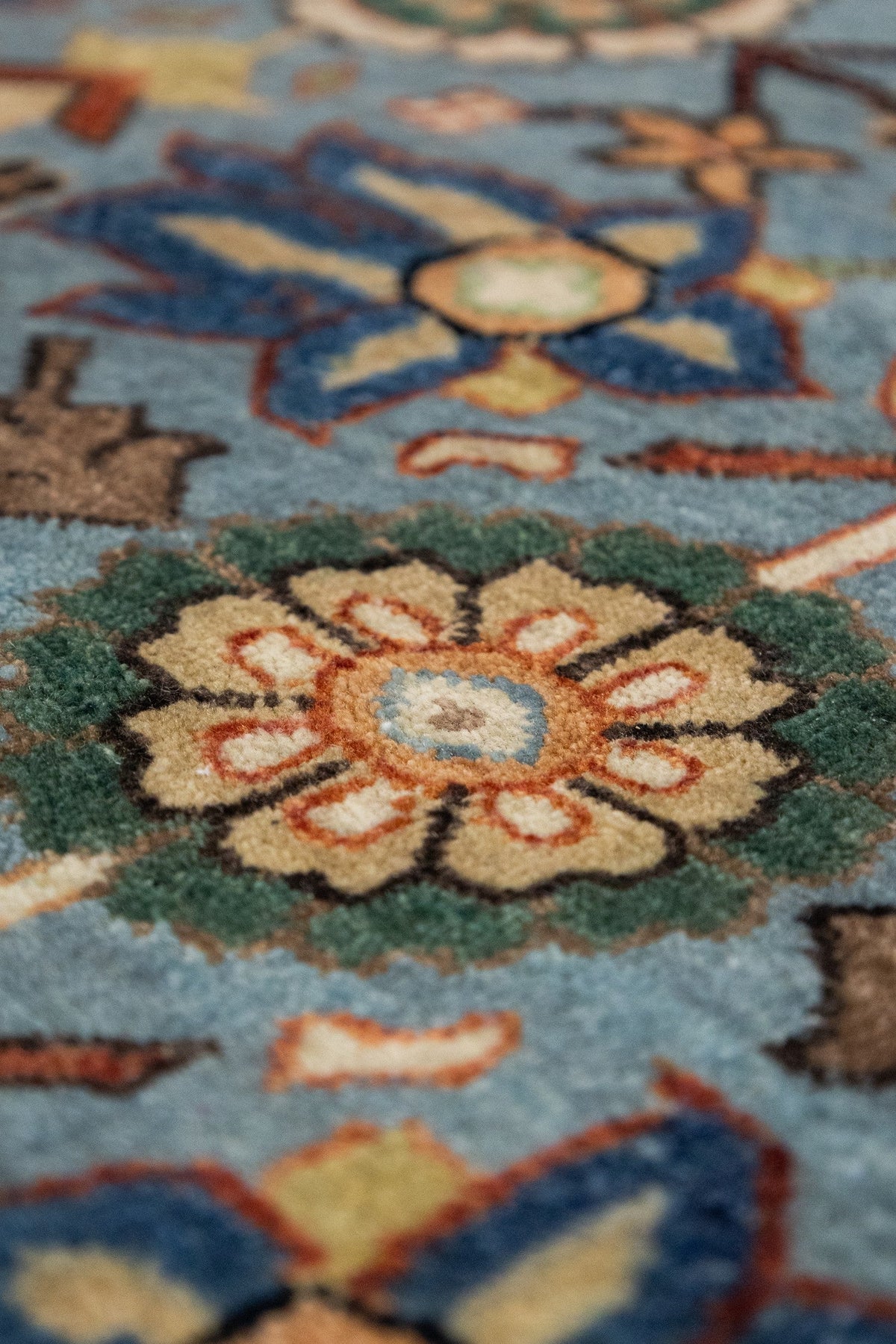 Mina Khani Handwoven Traditional Rug, J88162