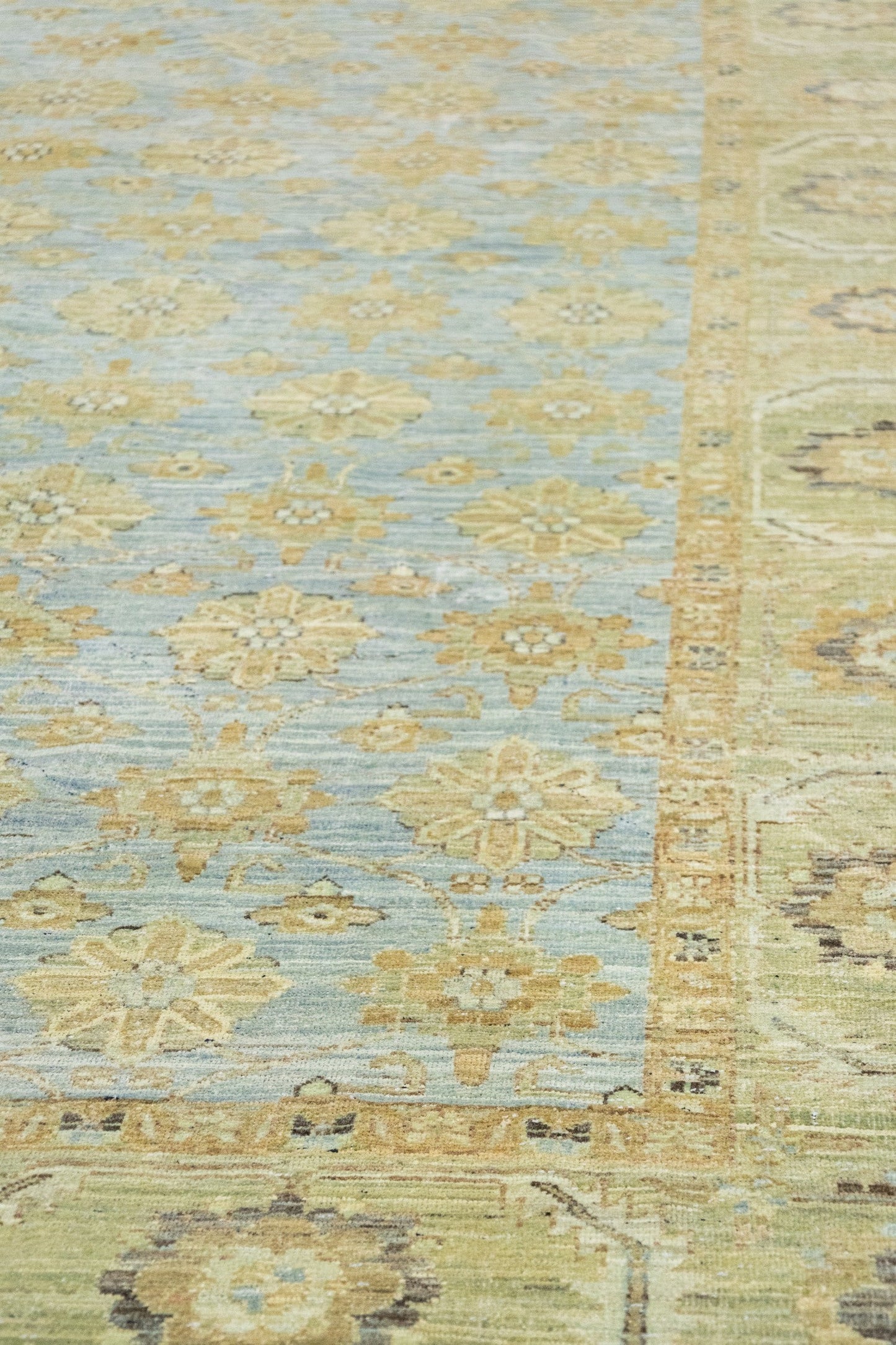 Mina Khani Handwoven Traditional Rug, J89295