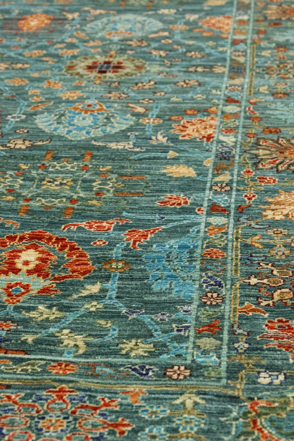 Moghul Handwoven TraditionalRug, J86013