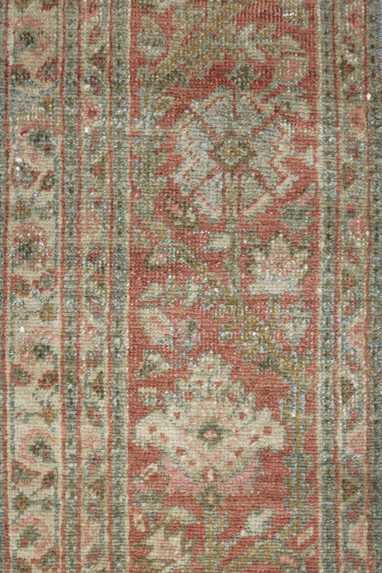 Vintage Mustafi Tabriz Handwoven Traditional Rug, J69257