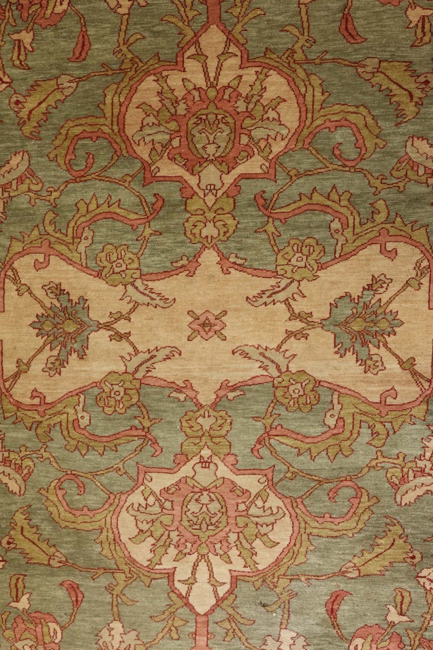 Polonaise Handwoven Traditional Rug, 81812