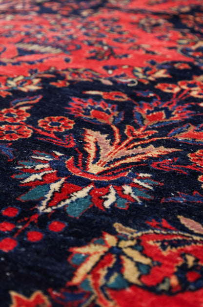 Antique Sarouk Handwoven Traditional Rug, J78389