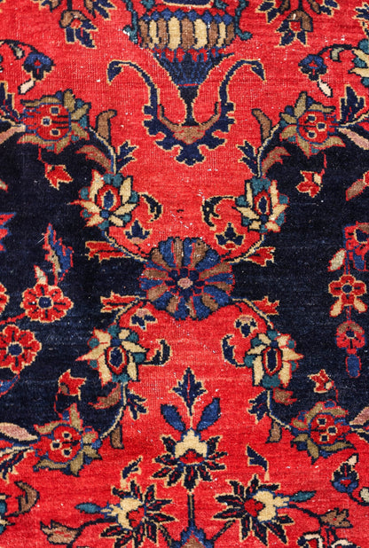 Antique Sarouk Handwoven Traditional Rug, J78389