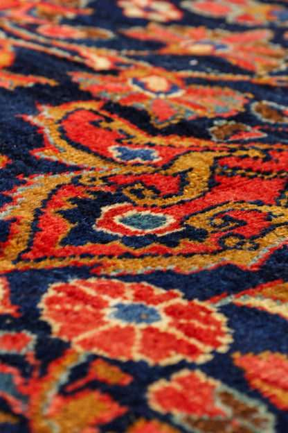 Antique Sarouk Handwoven Traditional Rug, 84378
