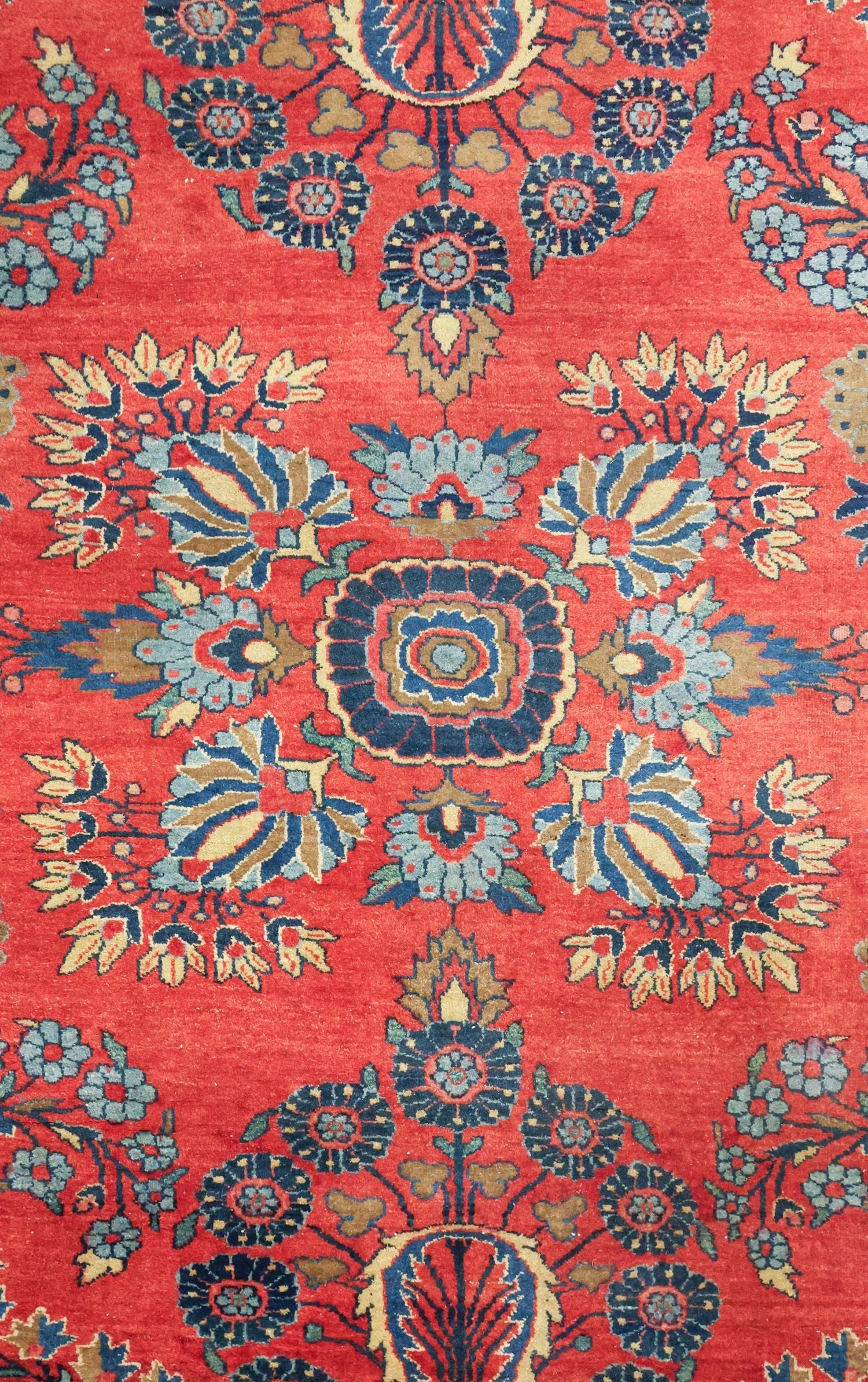 Antique Sarouk Handwoven Traditional Rug, J70039