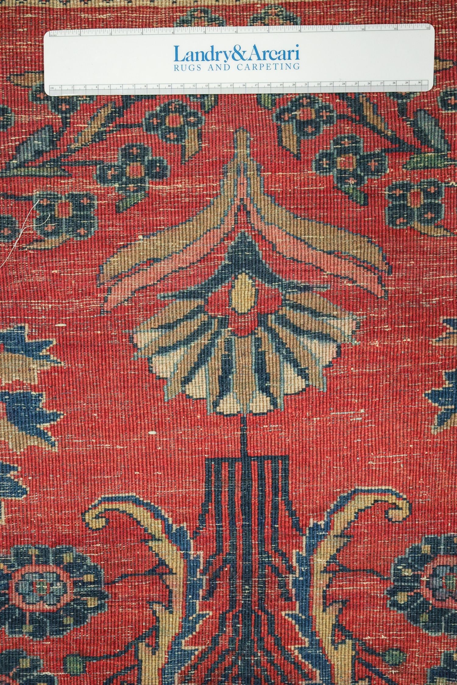 Antique Sarouk Handwoven Traditional Rug, J70039