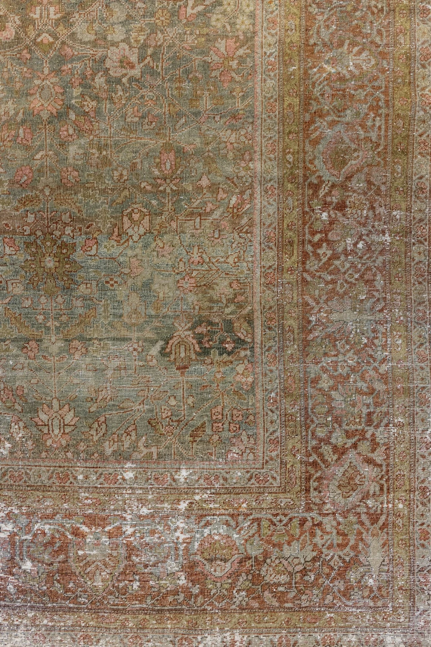 Vintage Sarouk Handwoven Traditional Rug, J73948