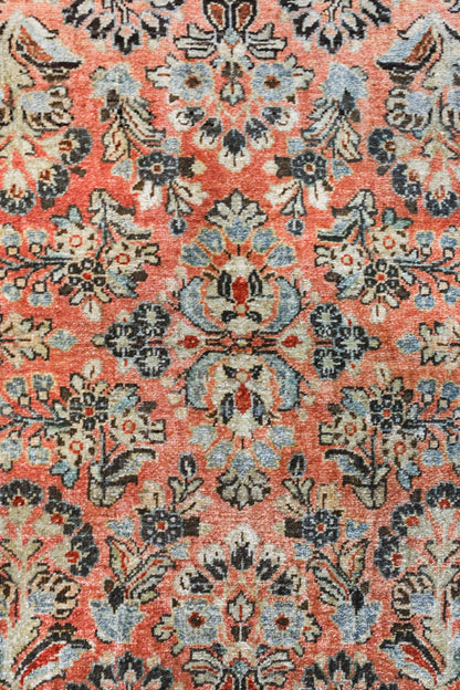 Antique Sarouk Handwoven Traditional Rug, J79436