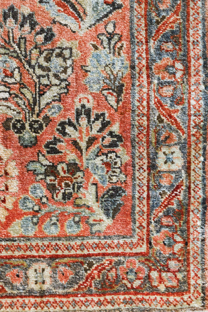 Antique Sarouk Handwoven Traditional Rug, J79436