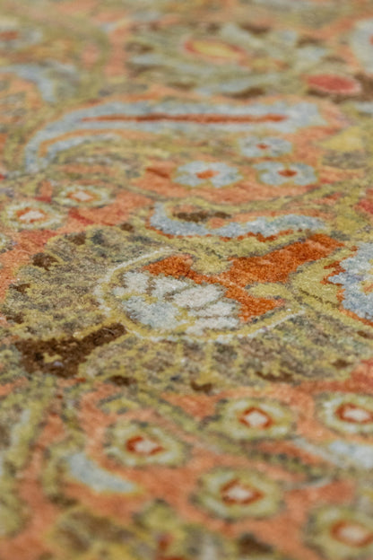 Vintage Sarouk Handwoven Traditional Rug, J88226
