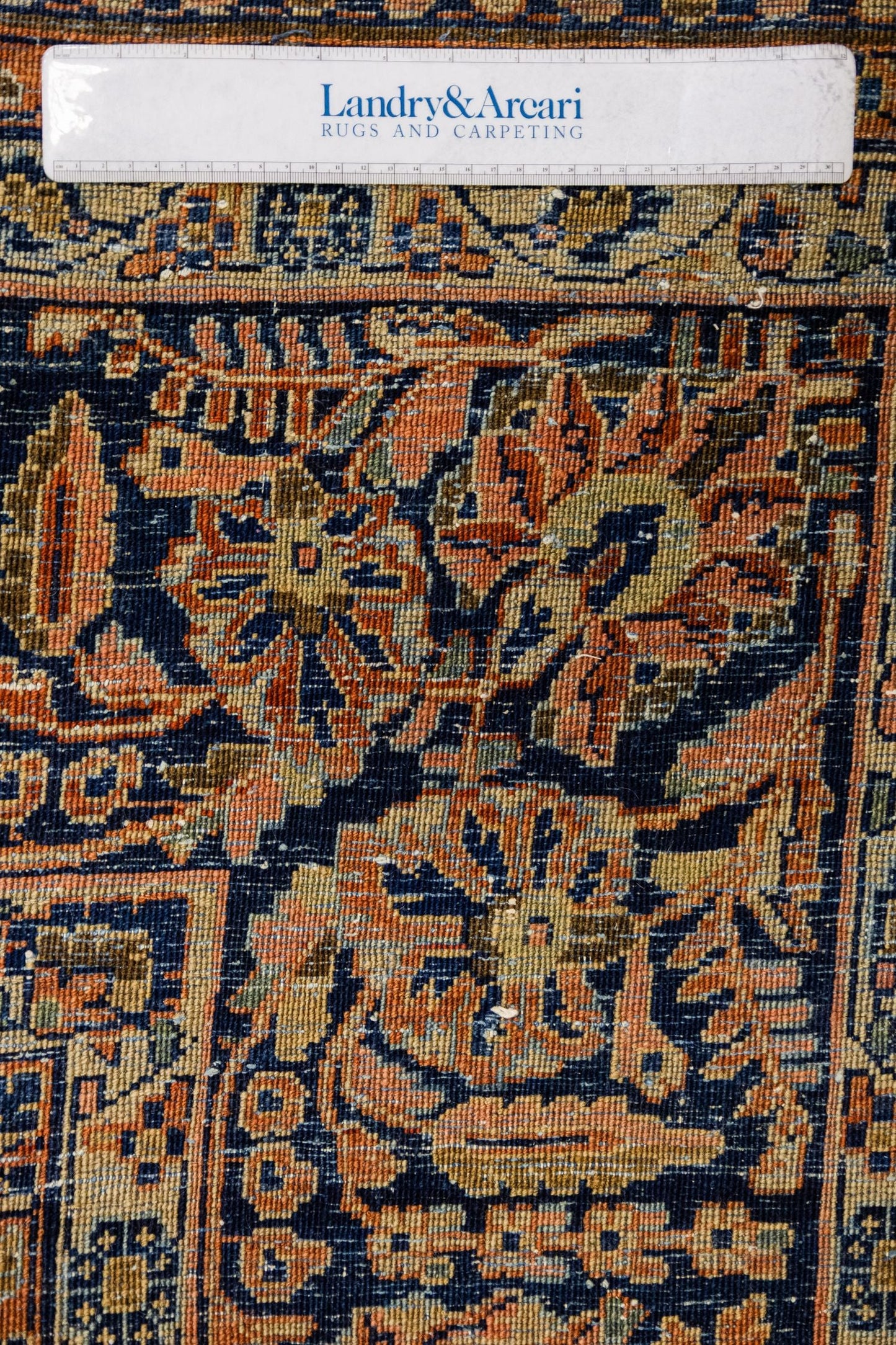 Antique Sarouk Handwoven Traditional Rug, J88831