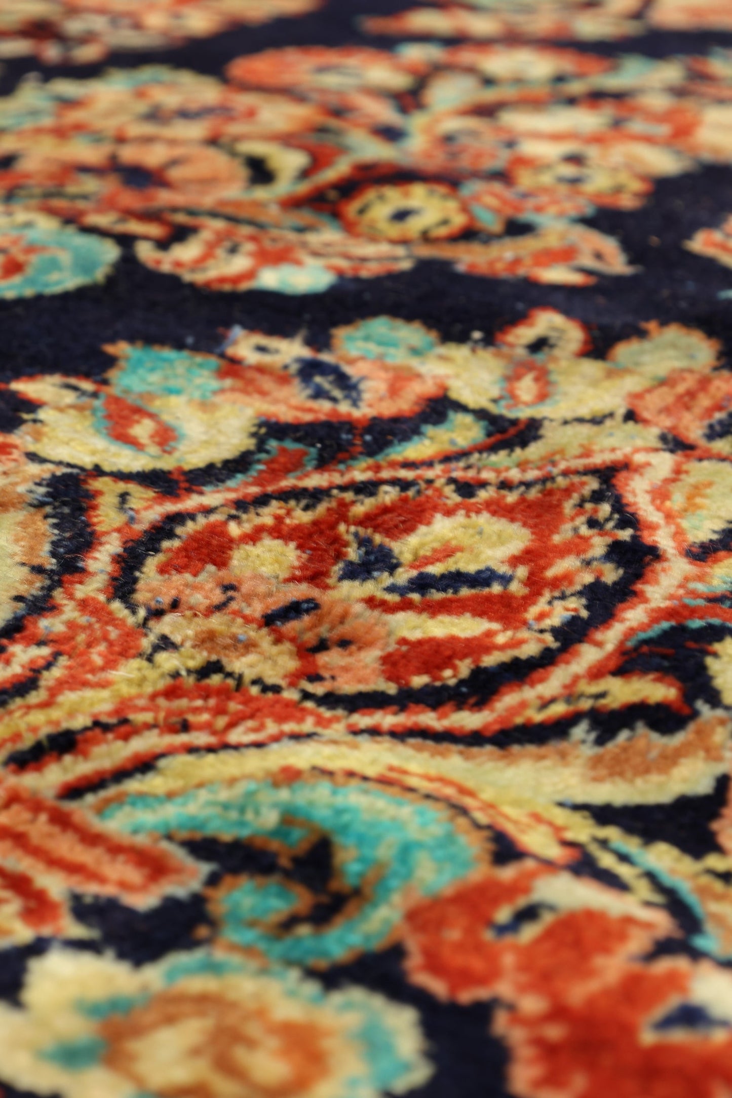 Antique Sarouk Handwoven Traditional Rug, JF8789