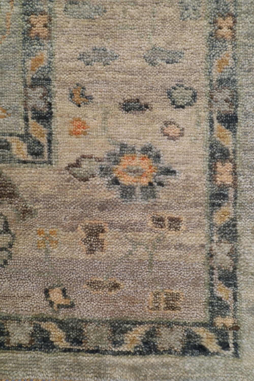 Sultanabad 1 Handwoven Traditional Rug, J72597