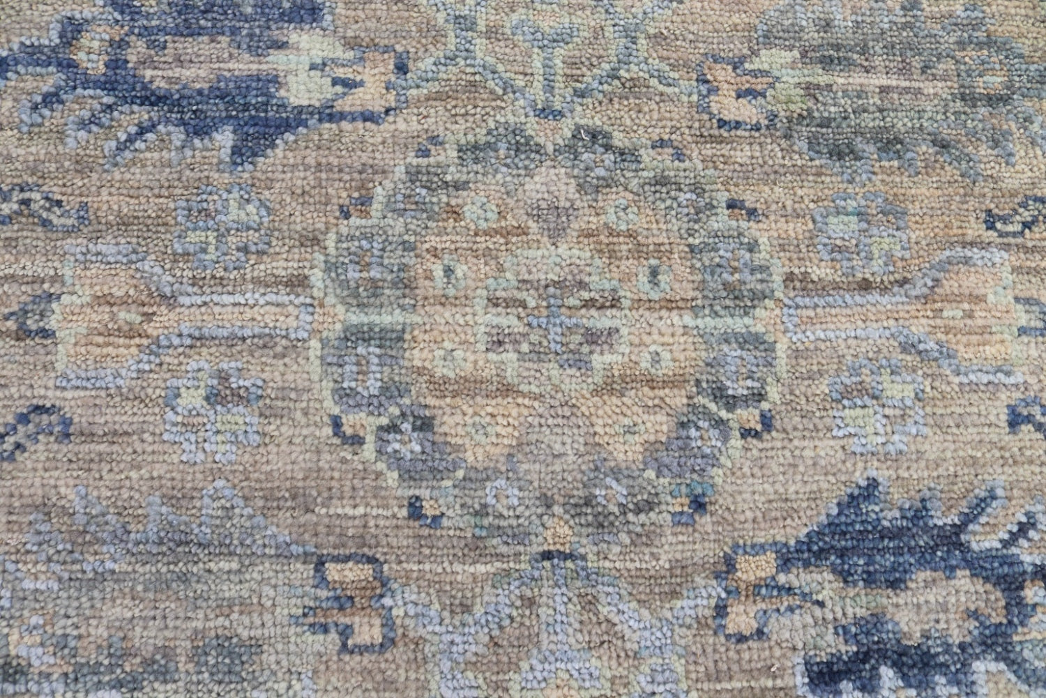 Sultanabad 2 Handwoven Traditional Rug, J71791