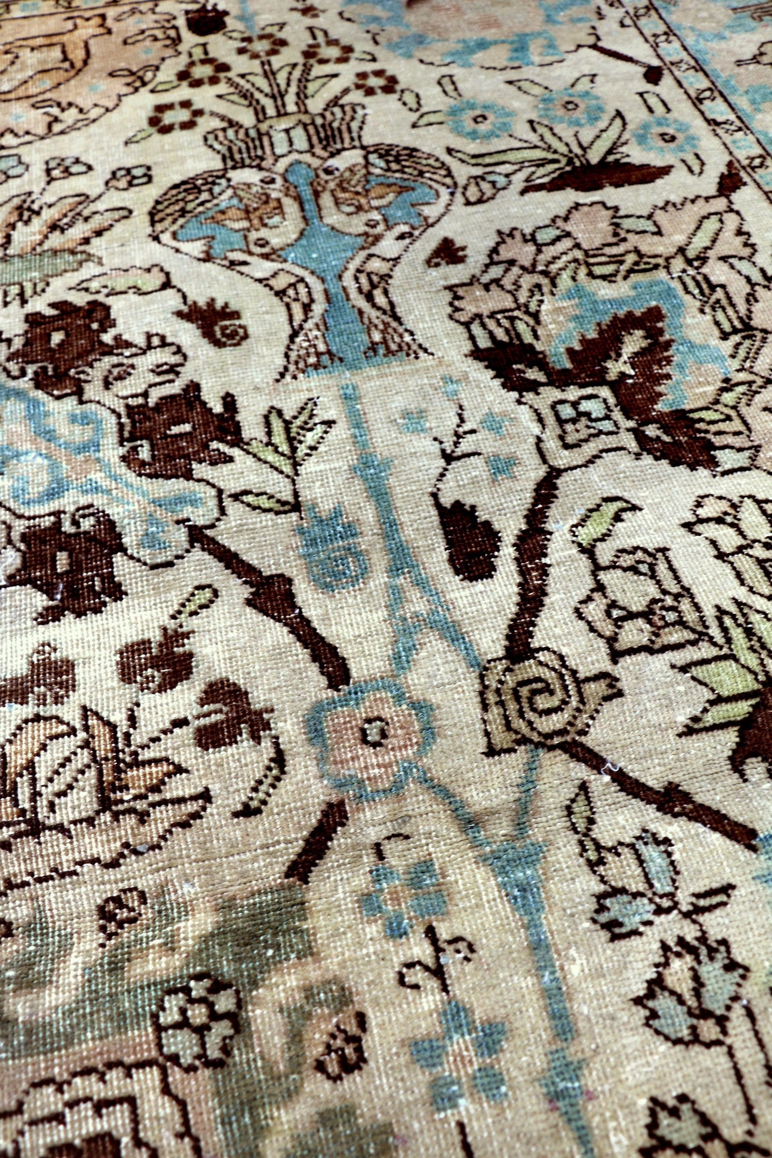 Vintage Tabriz Handwoven Traditional Rug, J68396