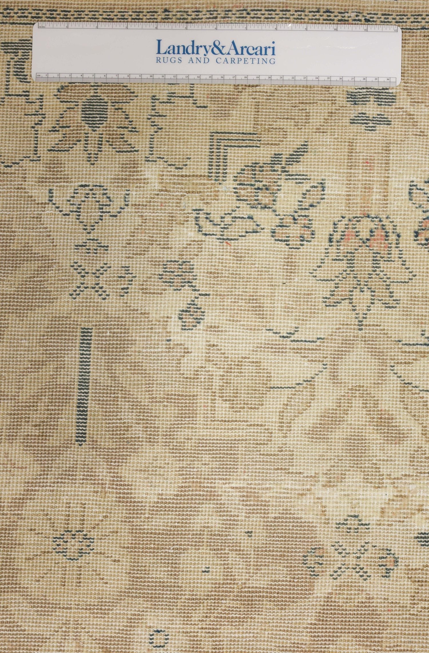 Vintage Tabriz Handwoven Traditional Rug, J73542