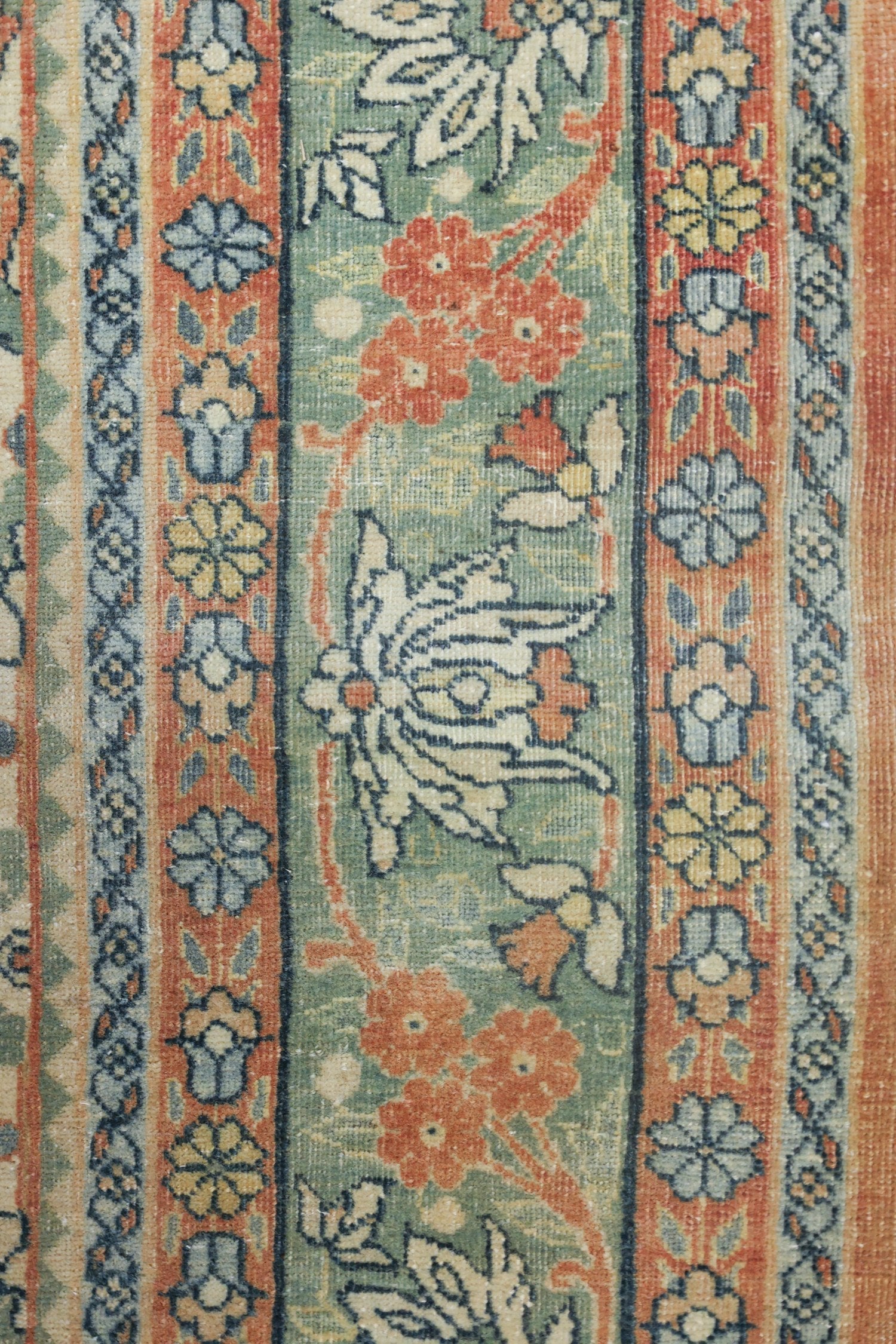 Vintage Tabriz Handwoven Traditional Rug, J73548