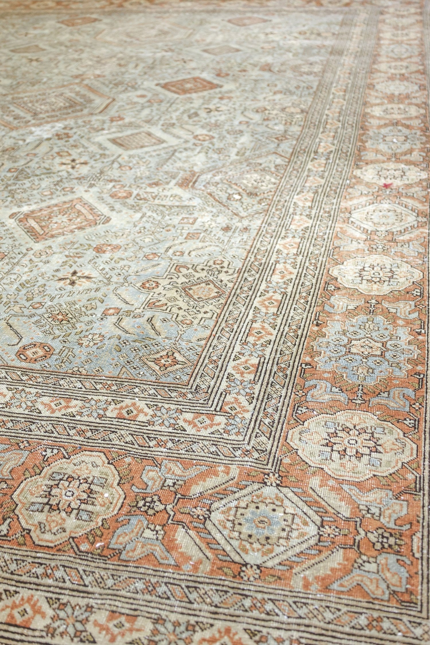 Vintage Tabriz Handwoven Traditional Rug, J75652