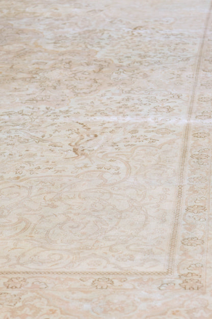 Vintage Tabriz Handwoven Traditional Rug, J79418