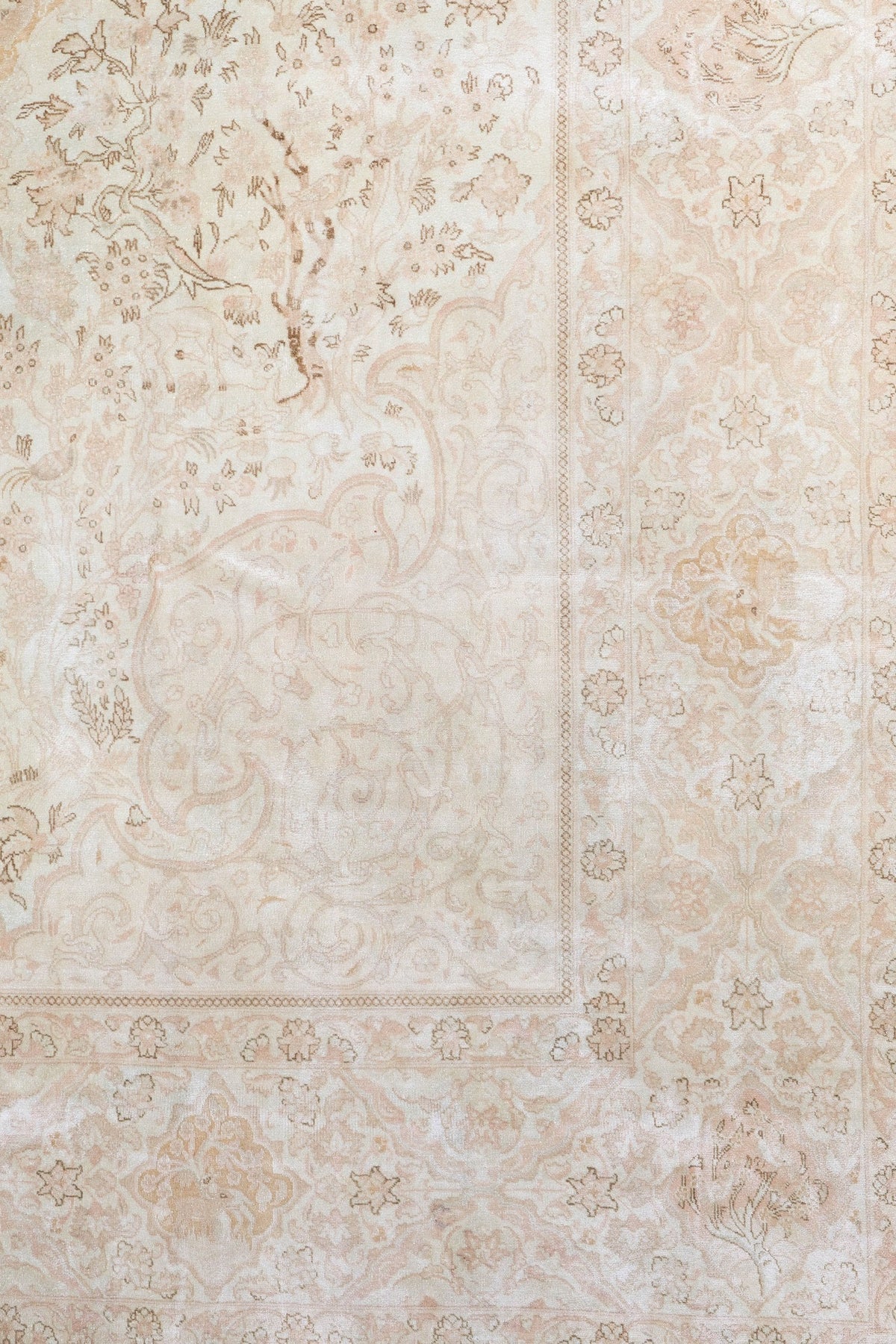 Vintage Tabriz Handwoven Traditional Rug, J79418